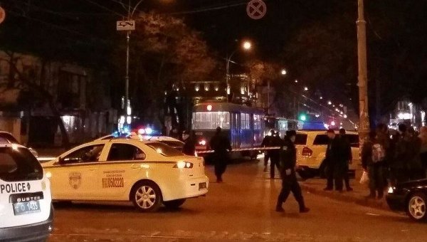 Напавшие на машину в центре Одессы не смогли похитить деньги, - полиция